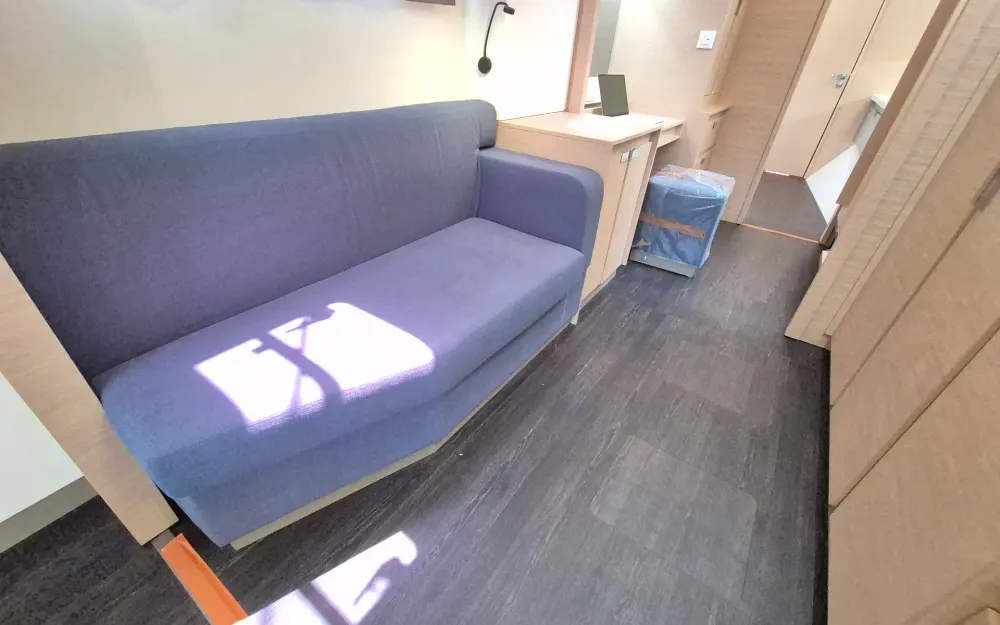 slider 11 Fountaine Pajot Aura 51