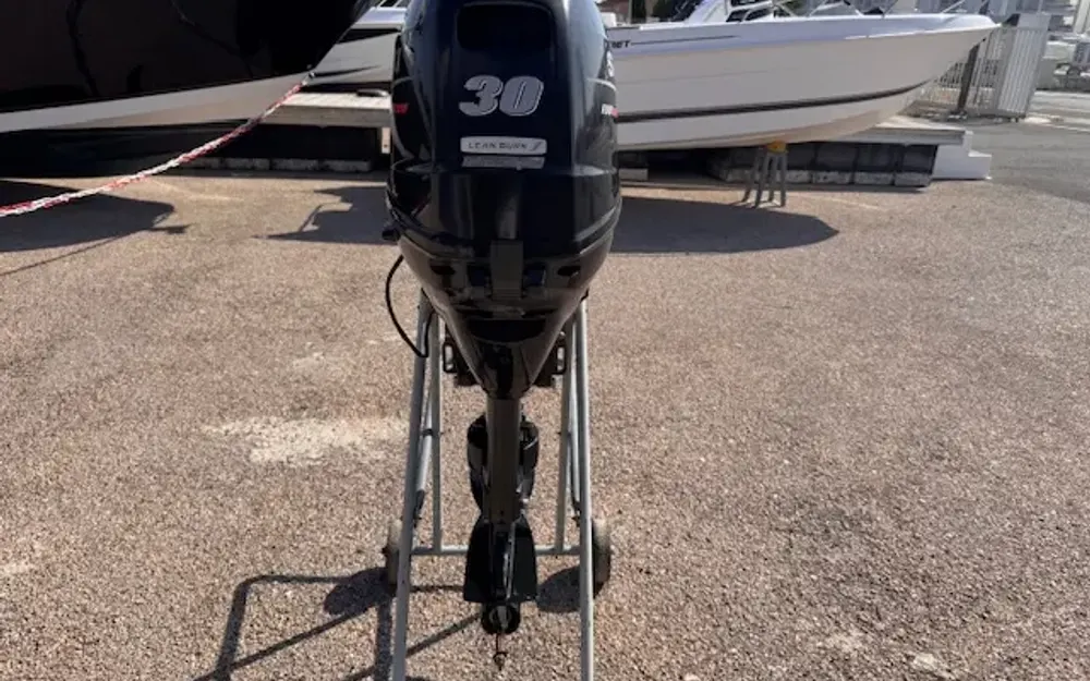 slider 1 Suzuki 30