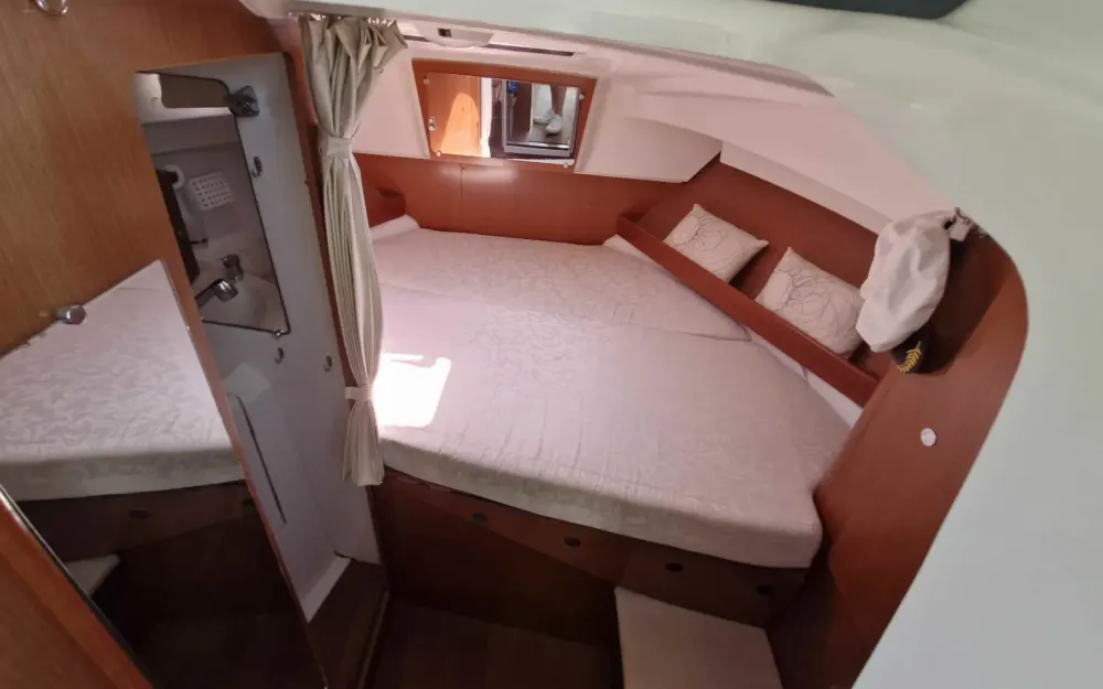 slider 11 Beneteau Antares 8 S