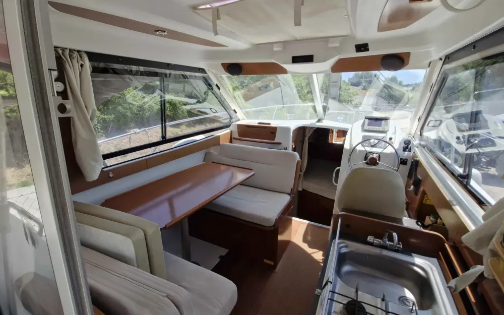 slider 2 Beneteau Antares 8 S