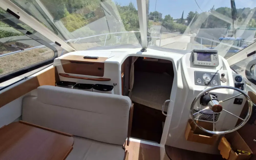 slider 5 Beneteau Antares 8 S