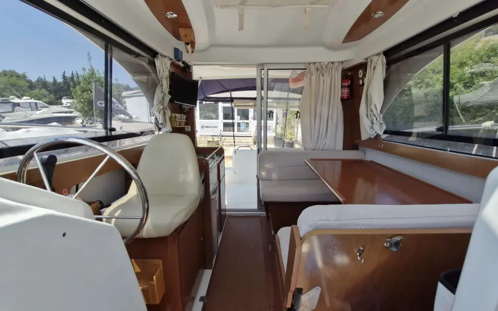slider 8 Beneteau Antares 8 S