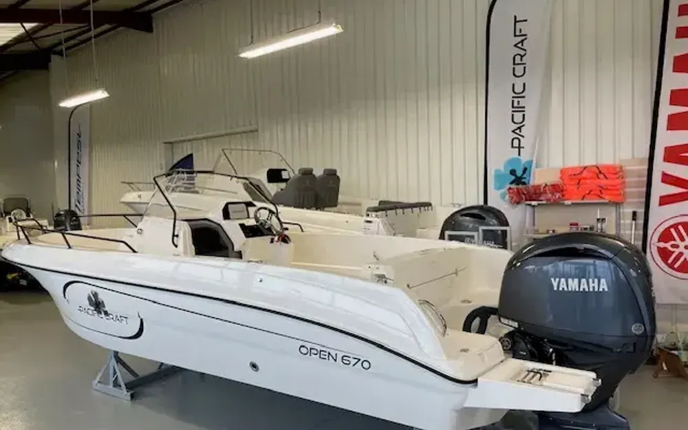 slider 0 Pacific Craft  670 Open