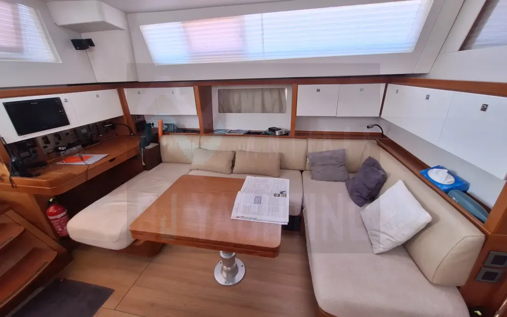 slider 9 Beneteau Sense 55