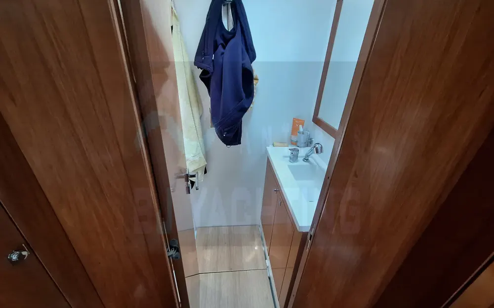 slider 11 Beneteau Sense 55