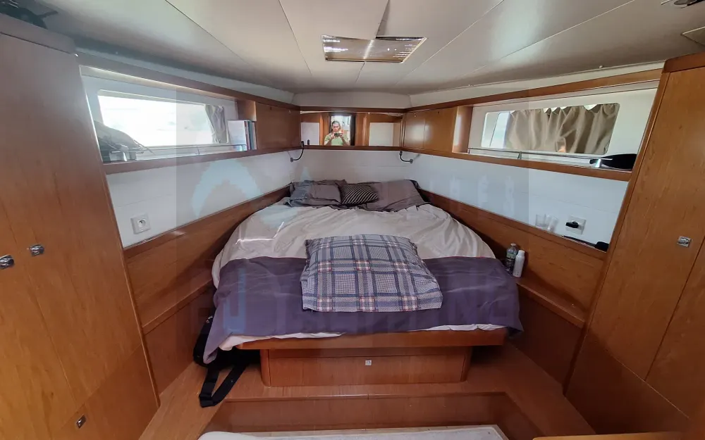 slider 18 Beneteau Sense 55