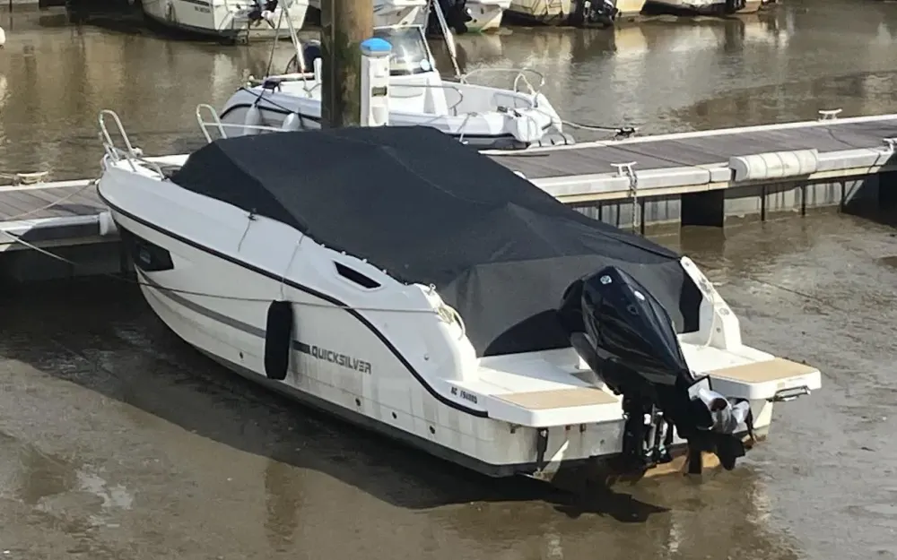 slider 17 Quicksilver  755 Cruiser