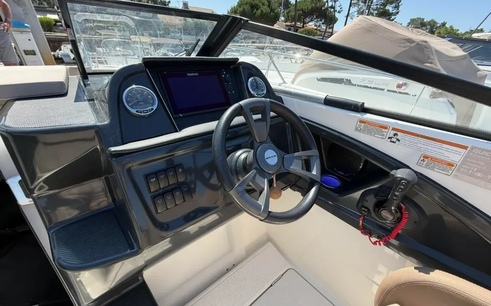 slider 3 Quicksilver  755 Cruiser