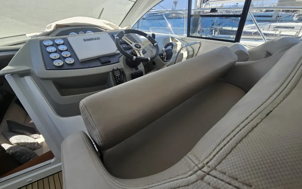 slider 11 Beneteau Flyer Gran Turismo 38