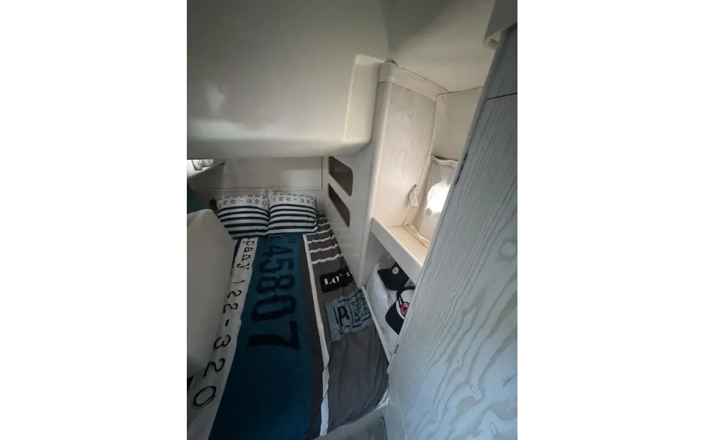 slider 12 Beneteau Flyer 10