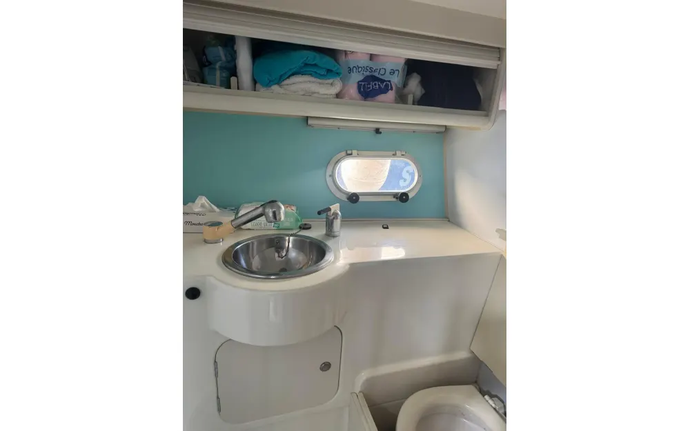 slider 4 Beneteau Flyer 10