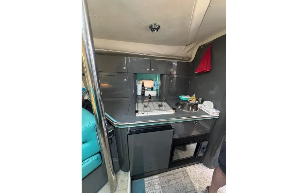 slider 5 Beneteau Flyer 10