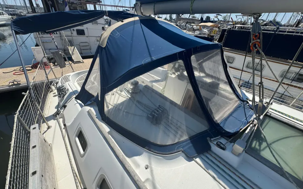 slider 10 Jeanneau Sun Odyssey 37