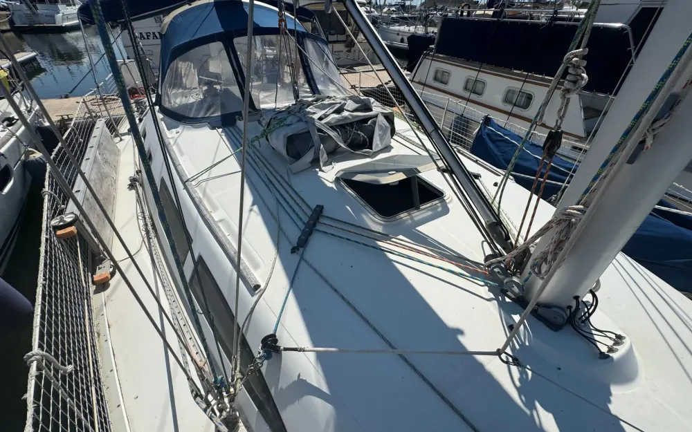 slider 11 Jeanneau Sun Odyssey 37