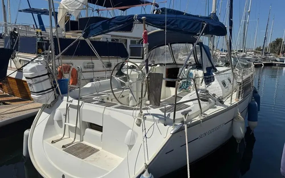 slider 16 Jeanneau Sun Odyssey 37