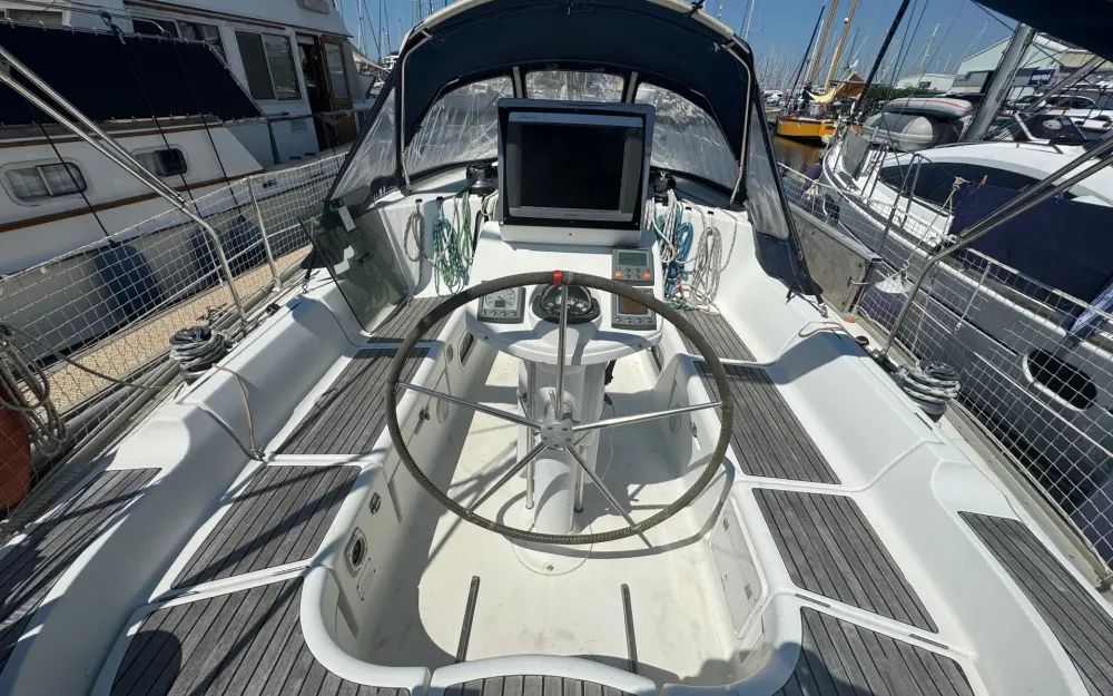 slider 25 Jeanneau Sun Odyssey 37