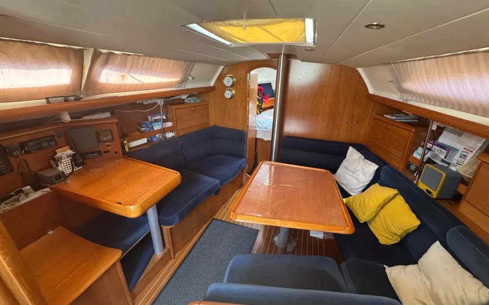 slider 29 Jeanneau Sun Odyssey 37