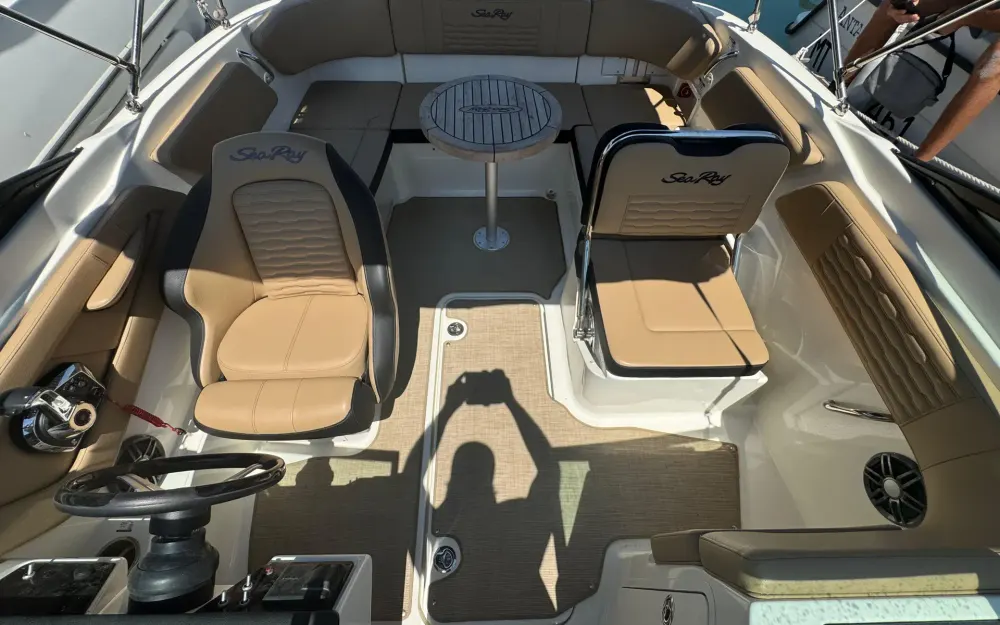 slider 6 Sea Ray  210