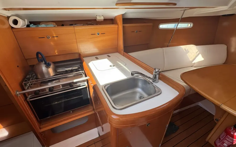 slider 7 Beneteau First 31.7