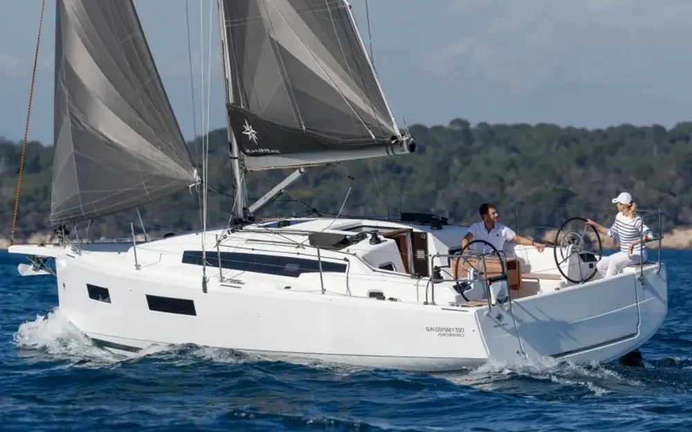 slider 1 Jeanneau sun odyssey 350