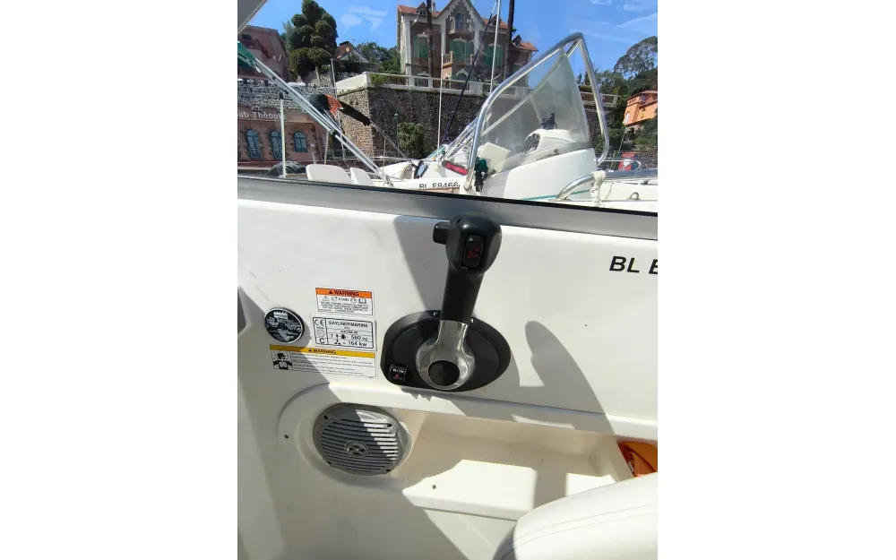 slider 6 Bayliner  642 CU