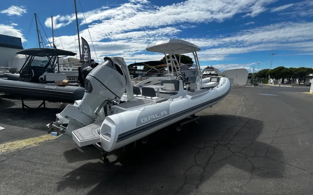 slider 0 Gala Boats V7