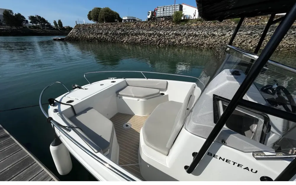 slider 3 Beneteau Flyer 7 SPACEdeck