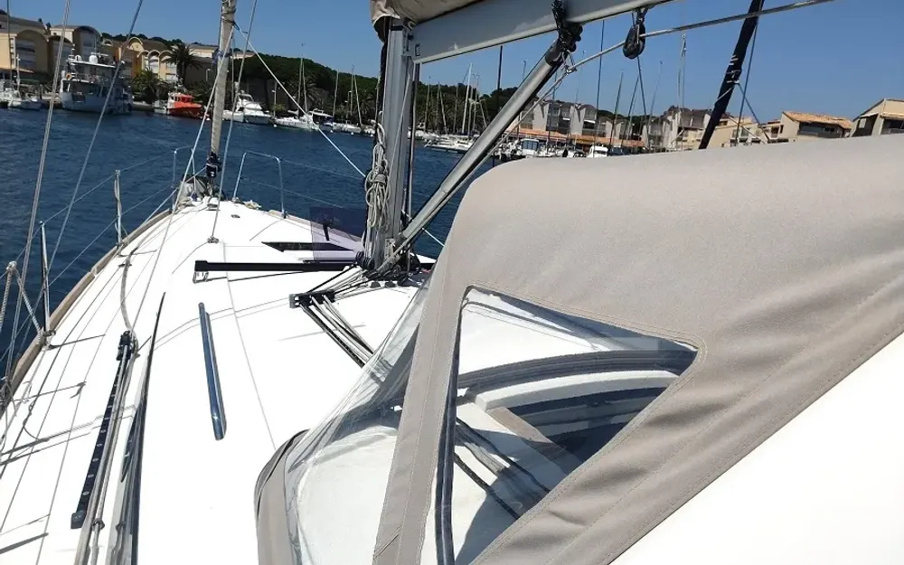 slider 24 Beneteau Oceanis 38.1