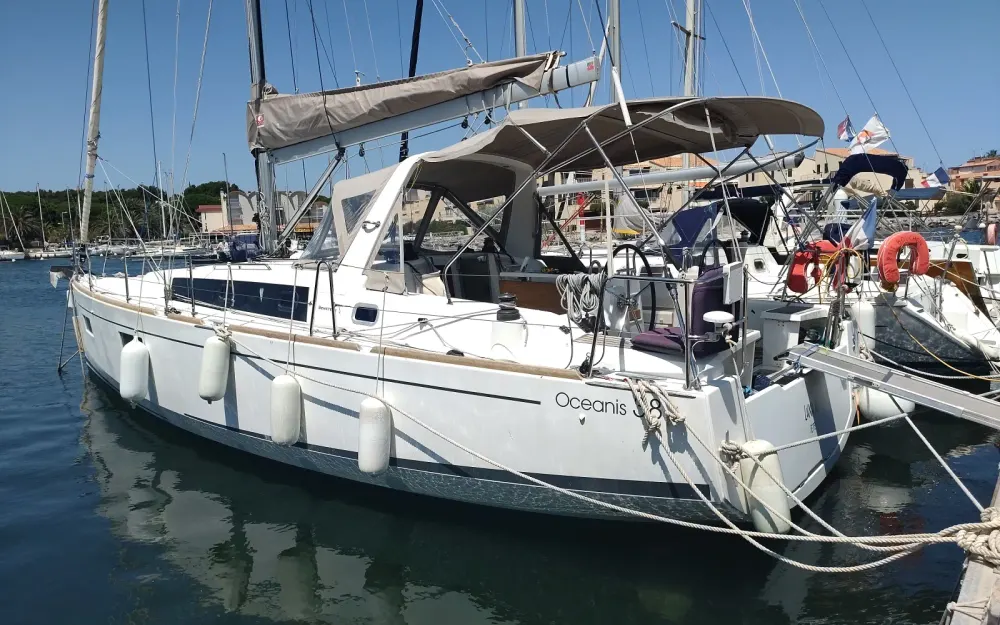slider 2 Beneteau Oceanis 38.1