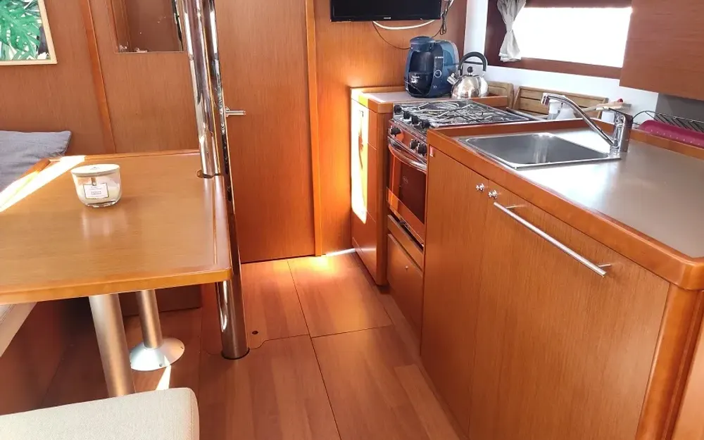 slider 40 Beneteau Oceanis 38.1
