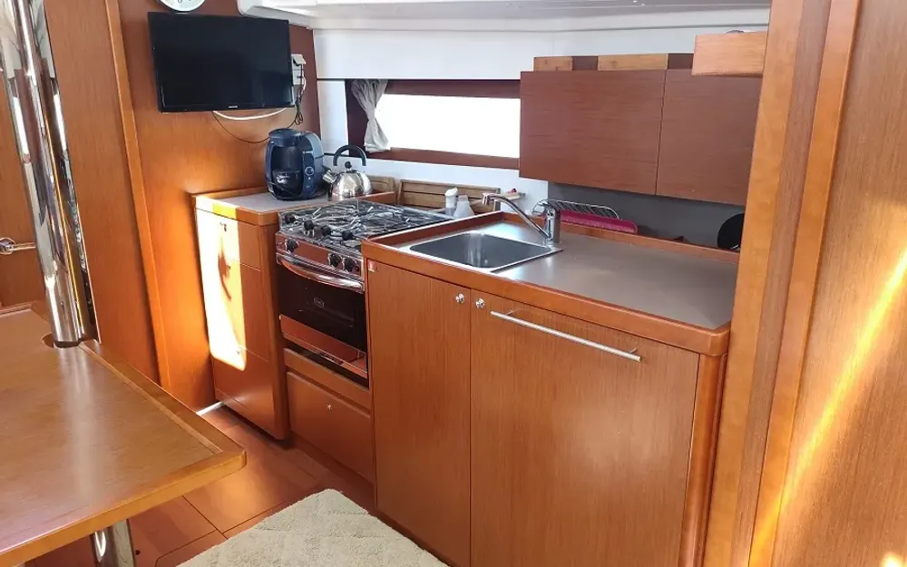 slider 41 Beneteau Oceanis 38.1