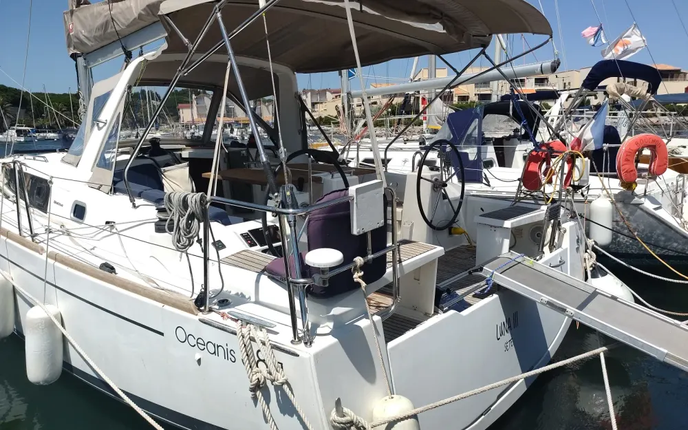 slider 3 Beneteau Oceanis 38.1