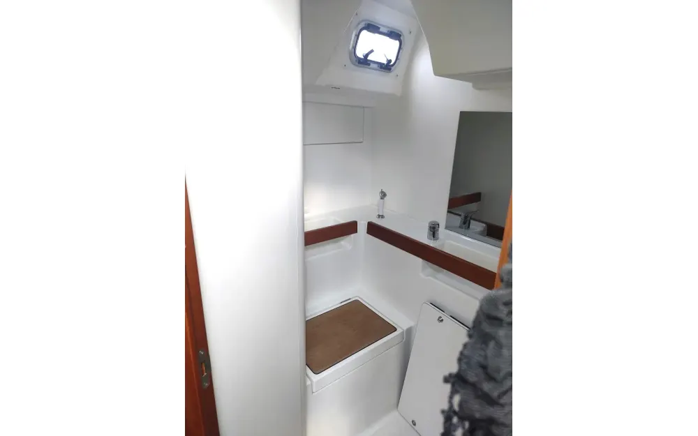 slider 49 Beneteau Oceanis 38.1