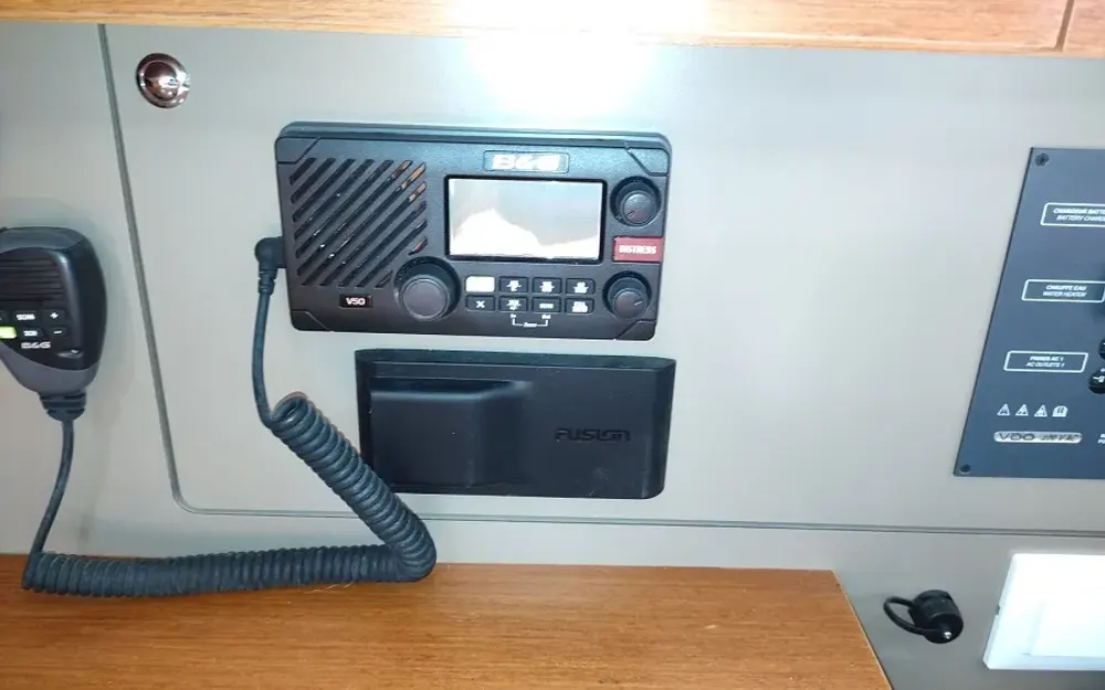 slider 52 Beneteau Oceanis 38.1