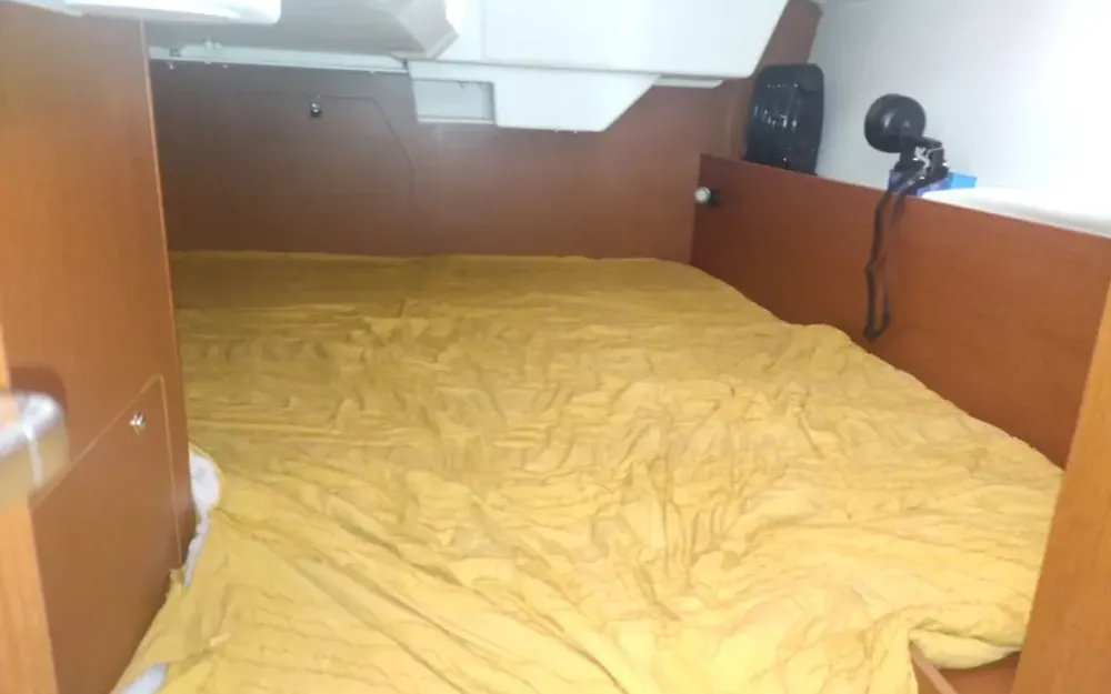 slider 66 Beneteau Oceanis 38.1