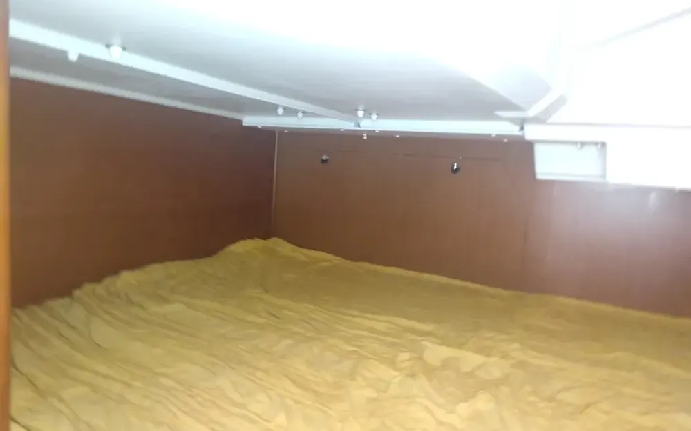 slider 67 Beneteau Oceanis 38.1