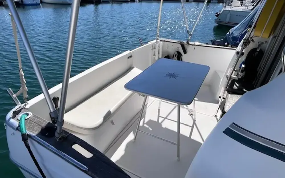 slider 5 Jeanneau Merry Fisher 805