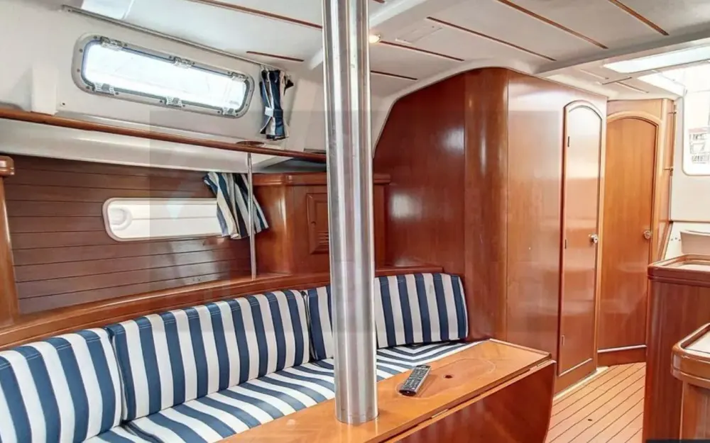 slider 3 Beneteau Oceanis 361
