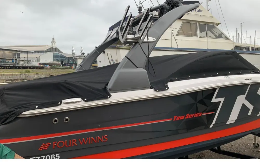 slider 10 Four Winns TS 222