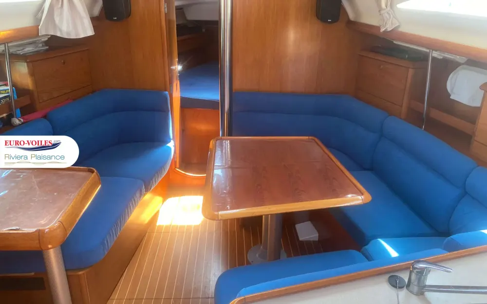 slider 12 Jeanneau Sun Odyssey 37