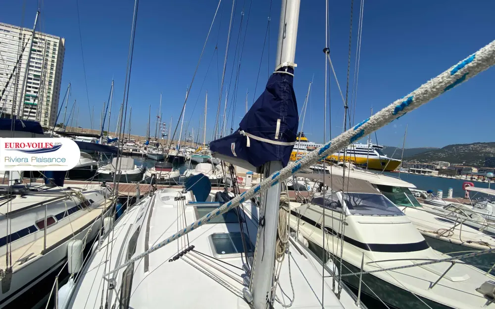 slider 1 Jeanneau Sun Odyssey 37