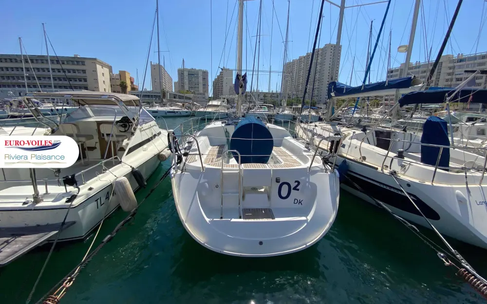 slider 2 Jeanneau Sun Odyssey 37
