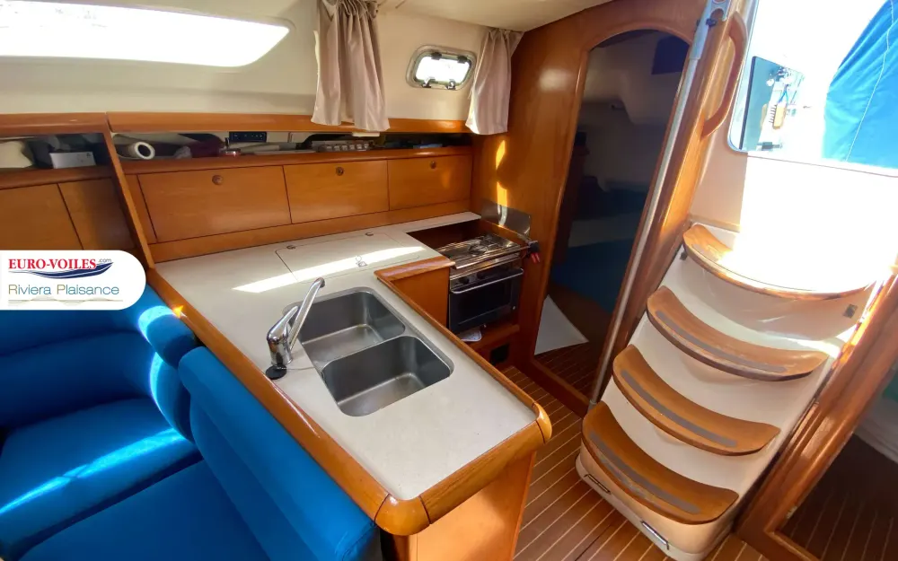slider 8 Jeanneau Sun Odyssey 37