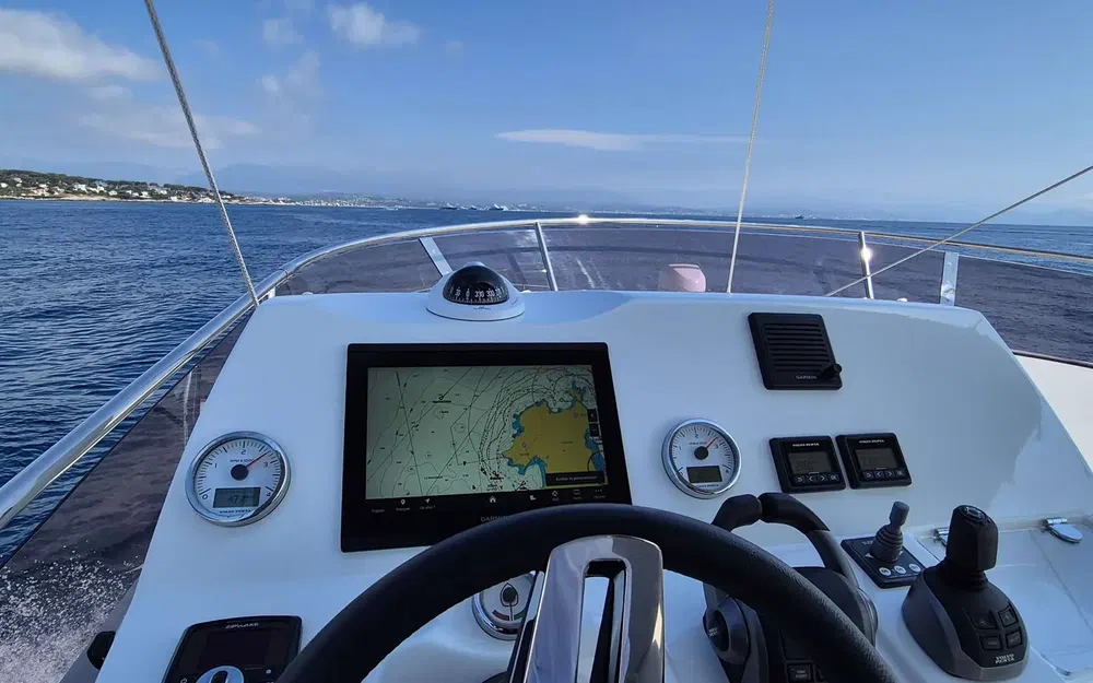 slider 9 Prestige Yachts 460 Fly