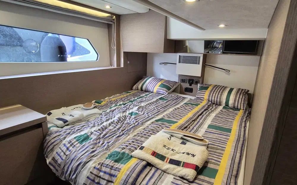 slider 12 Prestige Yachts 460 Fly