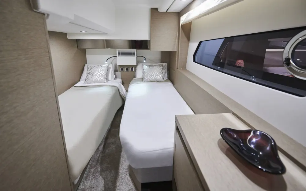 slider 16 Prestige Yachts Prestige 460 Fly