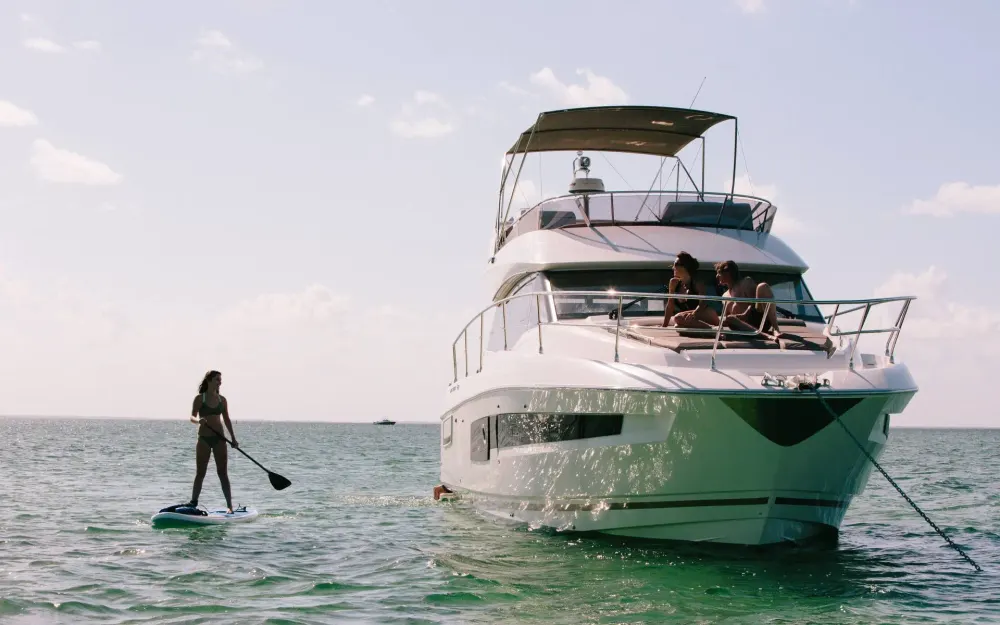 slider 3 Prestige Yachts Prestige 460 Fly