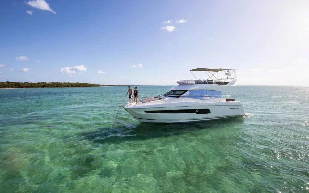 slider 4 Prestige Yachts Prestige 460 Fly