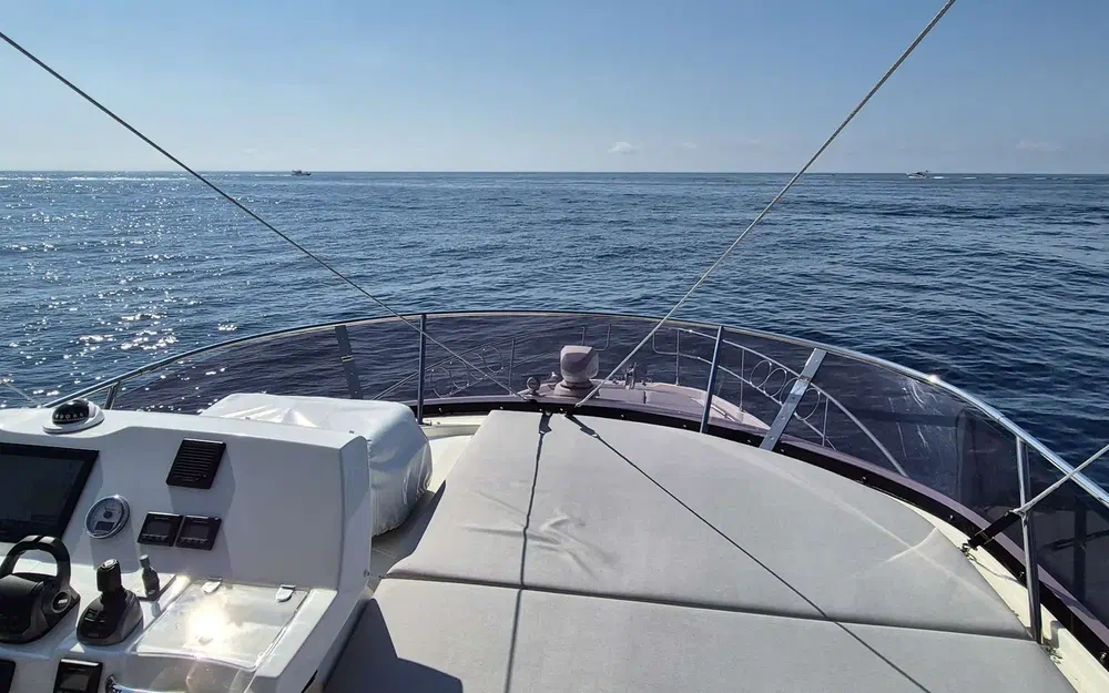 slider 8 Prestige Yachts 460 Fly