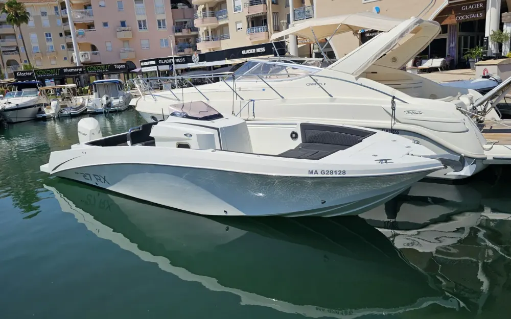 slider 11 Pacific Craft  27 RX